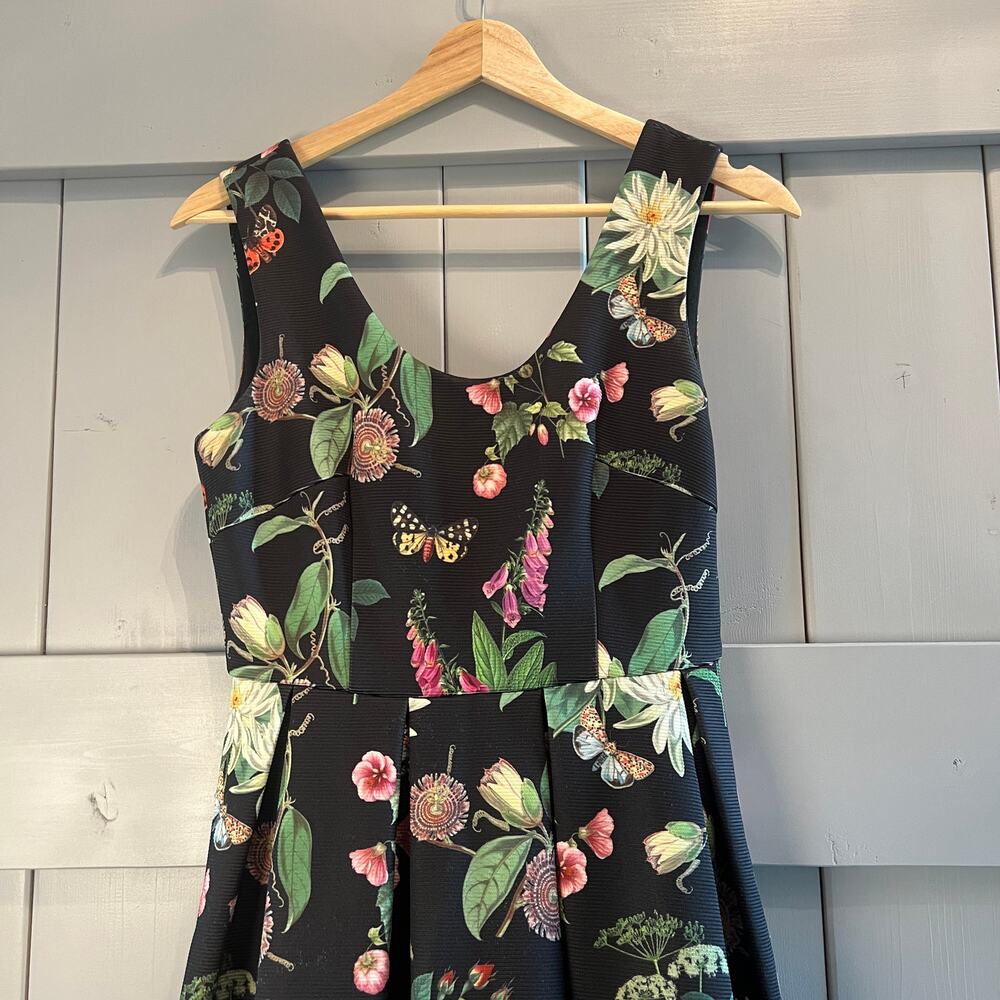 Yumi Black Floral Sleeveless Dress with Pleated Skirt Size 0/2 - Picture 3 of 11